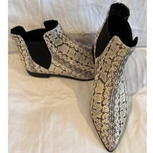 COLE HAAN Hara Python Snakeskin Leather Pointed Toe Chelsea Boots Booties 8